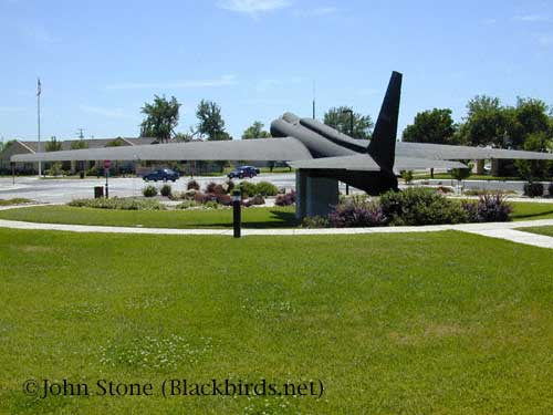 6714 on pole @ Beale AFB, CA