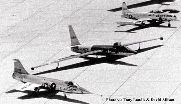 F-104, U-2D(?), T-33....